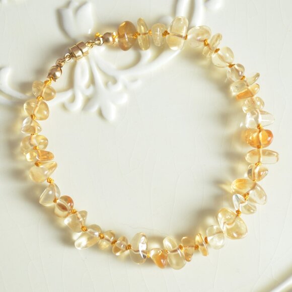 Hand Knotted Citrine Gemstone Bracelet - Picture 6 of 13